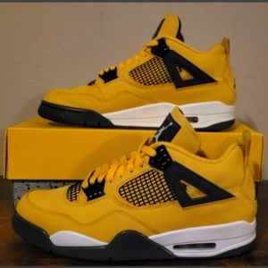 Jordan 4 Retro Lightning Size 10.5 VNDS